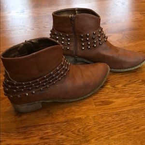 Faux leather studded brown booties 8
